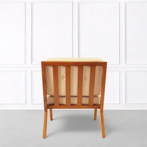 Vanilla Lounge Chair