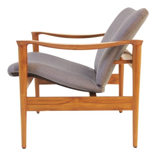 Ace Lounge Chair